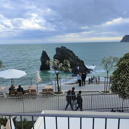 Sea View Viviana * 몬테로소 알 마레